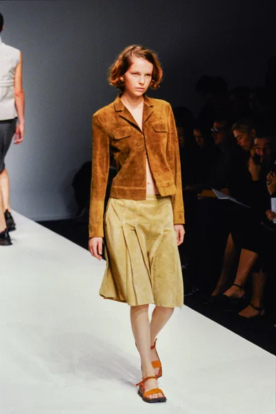 Look 12